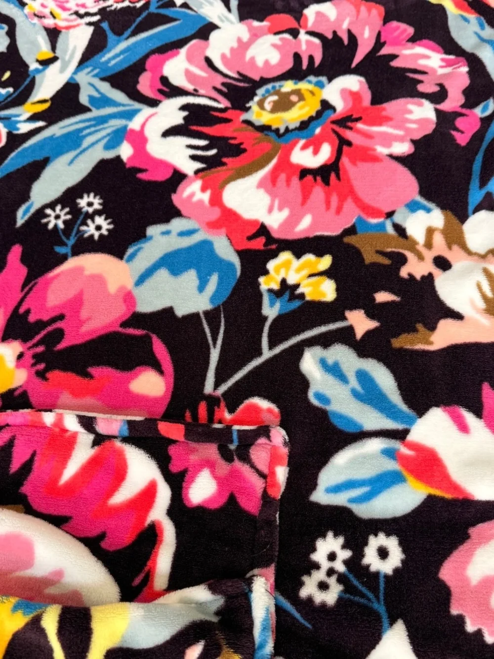 Vera Bradley Fleece Travel Blanket Floral